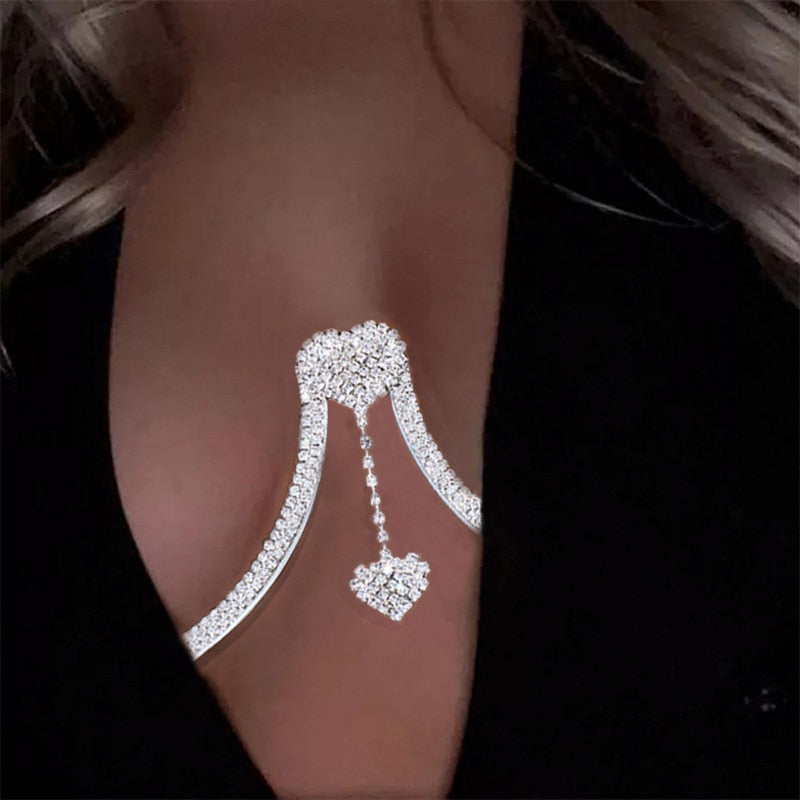 Chest Chain w Heart Drop